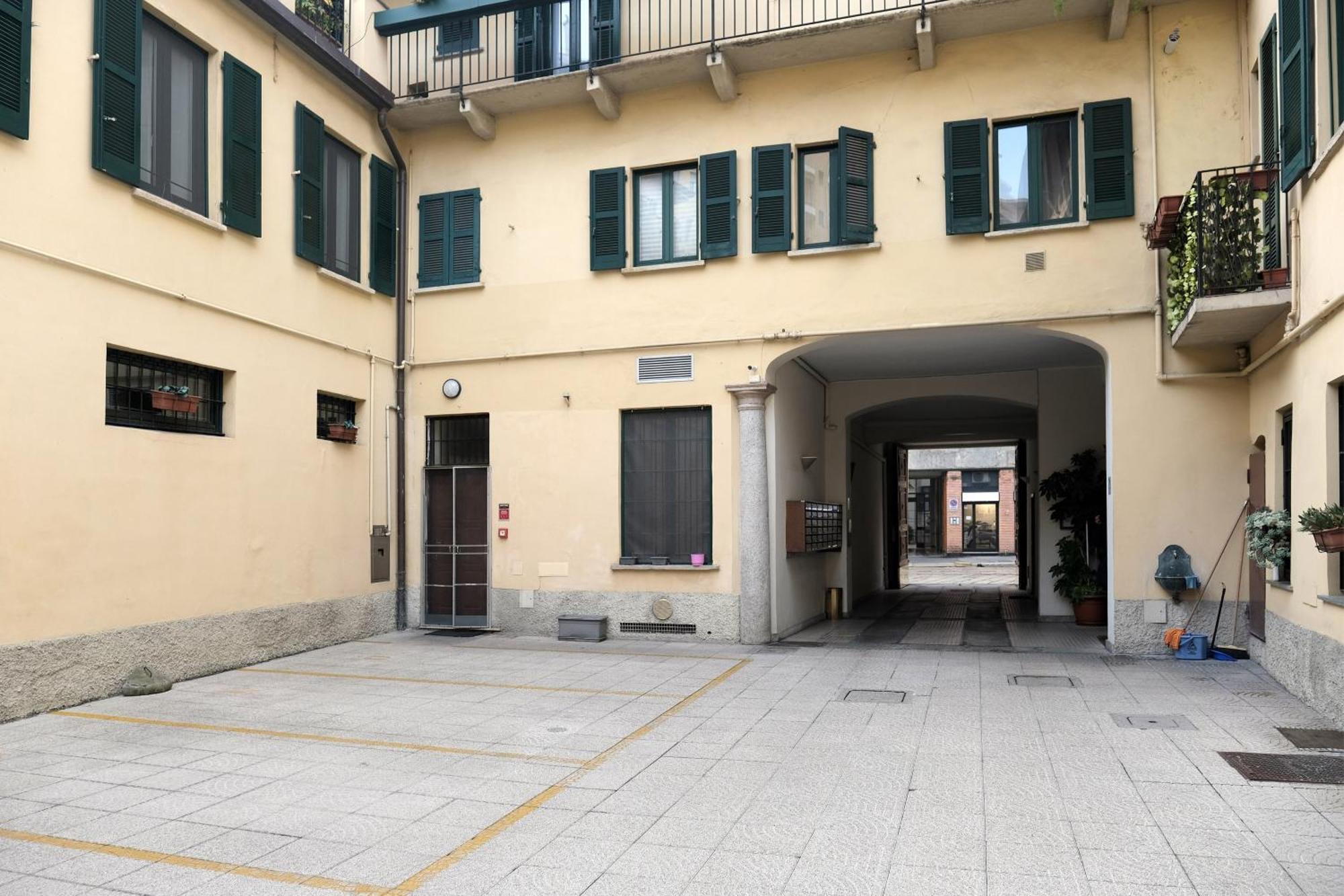 Comecasa Flowery Terraced Apartment Milan Exterior photo